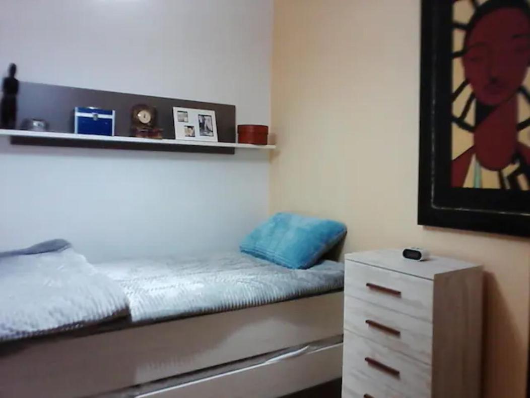 Las Golondrinas Zaragoza Habitacion Individual Extérieur photo